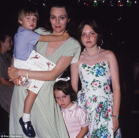 Tessa Dahl with her children